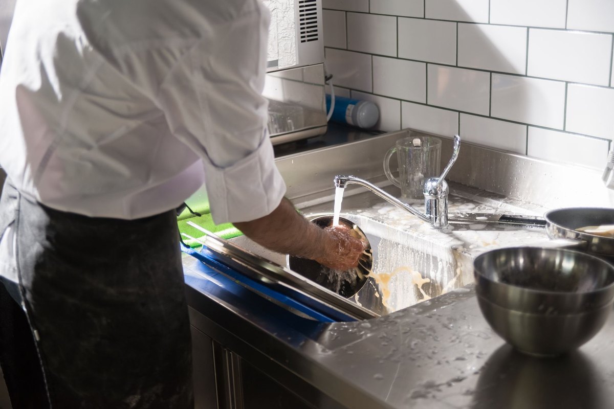 Quais POPs são obrigatórios para empresa de alimentos?